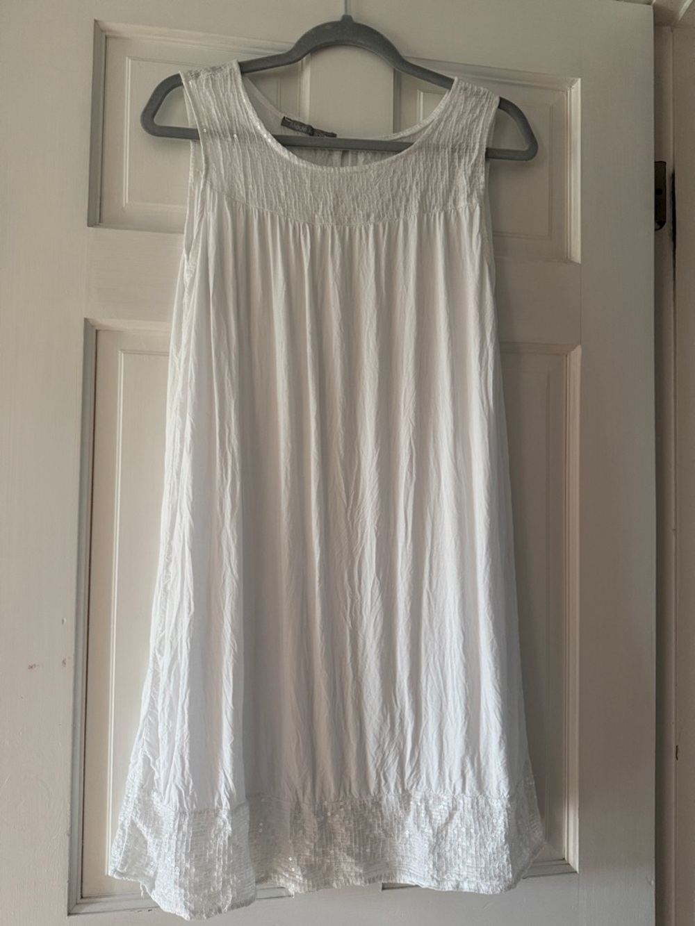 Women’s White Sleeveless Dress with sequins